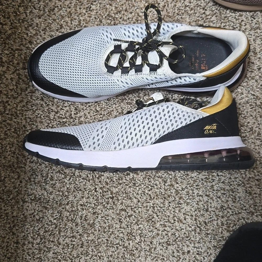 Avia Shoes - Picture 3 of 7